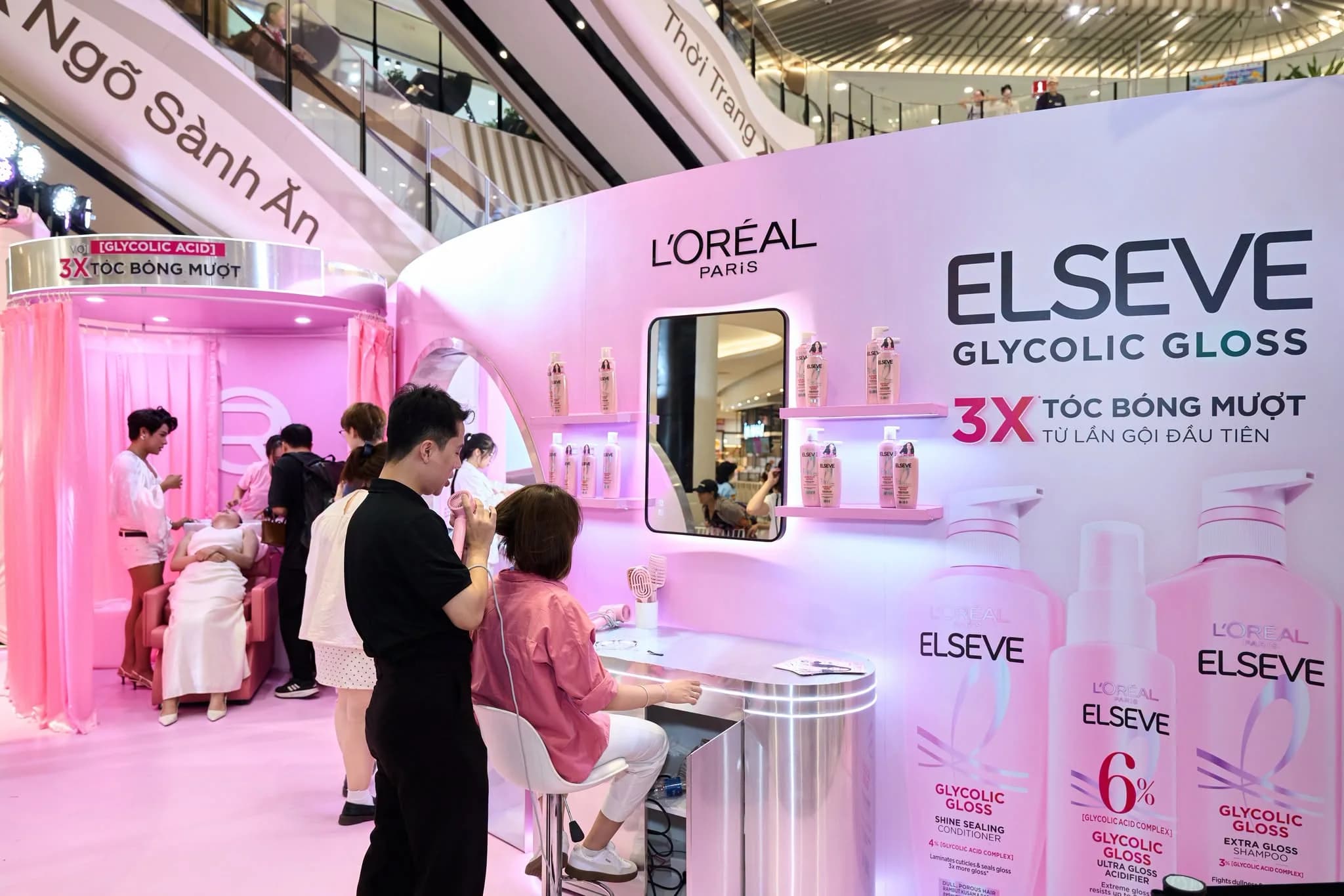 Triumphant finale of L'Oréal Paris Elseve Glycolic Gloss launch